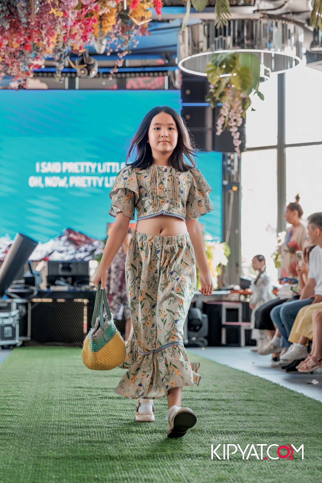 PROM KIDS FASHION SHOW. КИПЯТКОМ АЛМАТЫ!