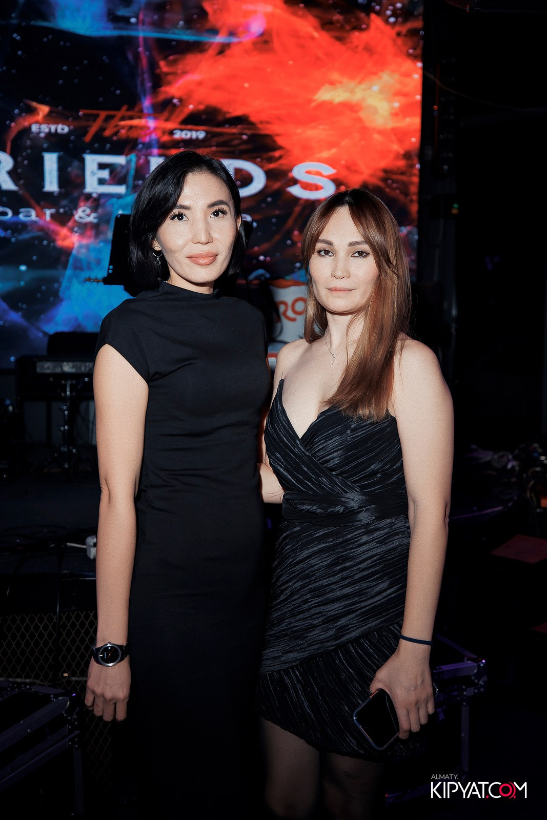 FRIENDS BAR & TERRACE. КИПЯТКОМ АЛМАТЫ!