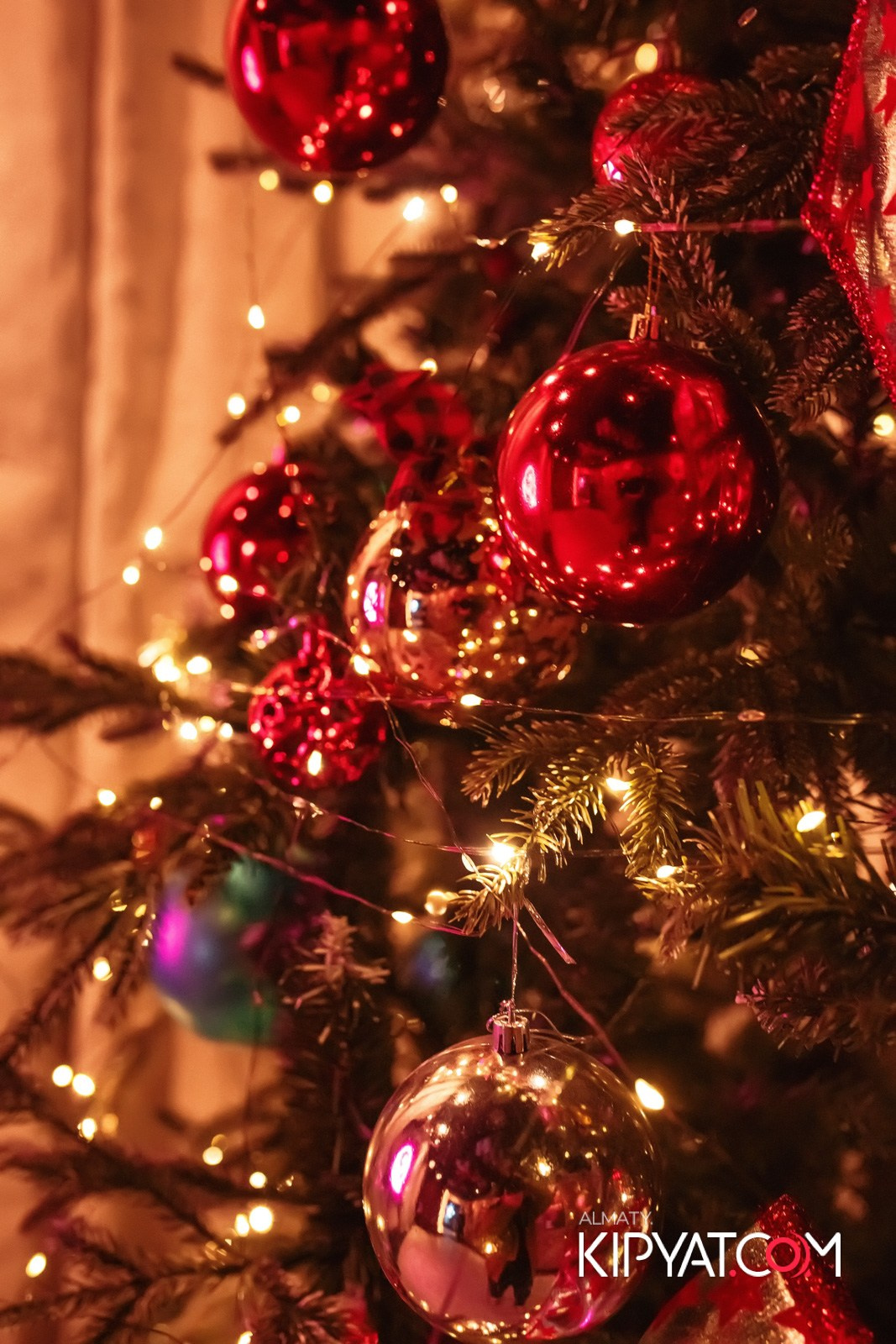 SPACE LOUNGE BAR. КИПЯТКОМ АЛМАТЫ!