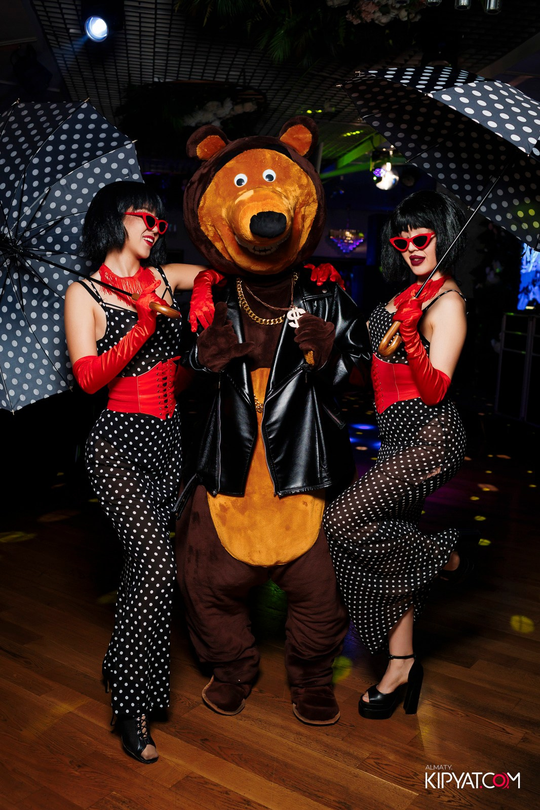 УХО И МЕДВЕДЬ НА КУРМАНГАЗЫ. КИПЯТКОМ АЛМАТЫ! Фотосъемка мероприятий в Алматы