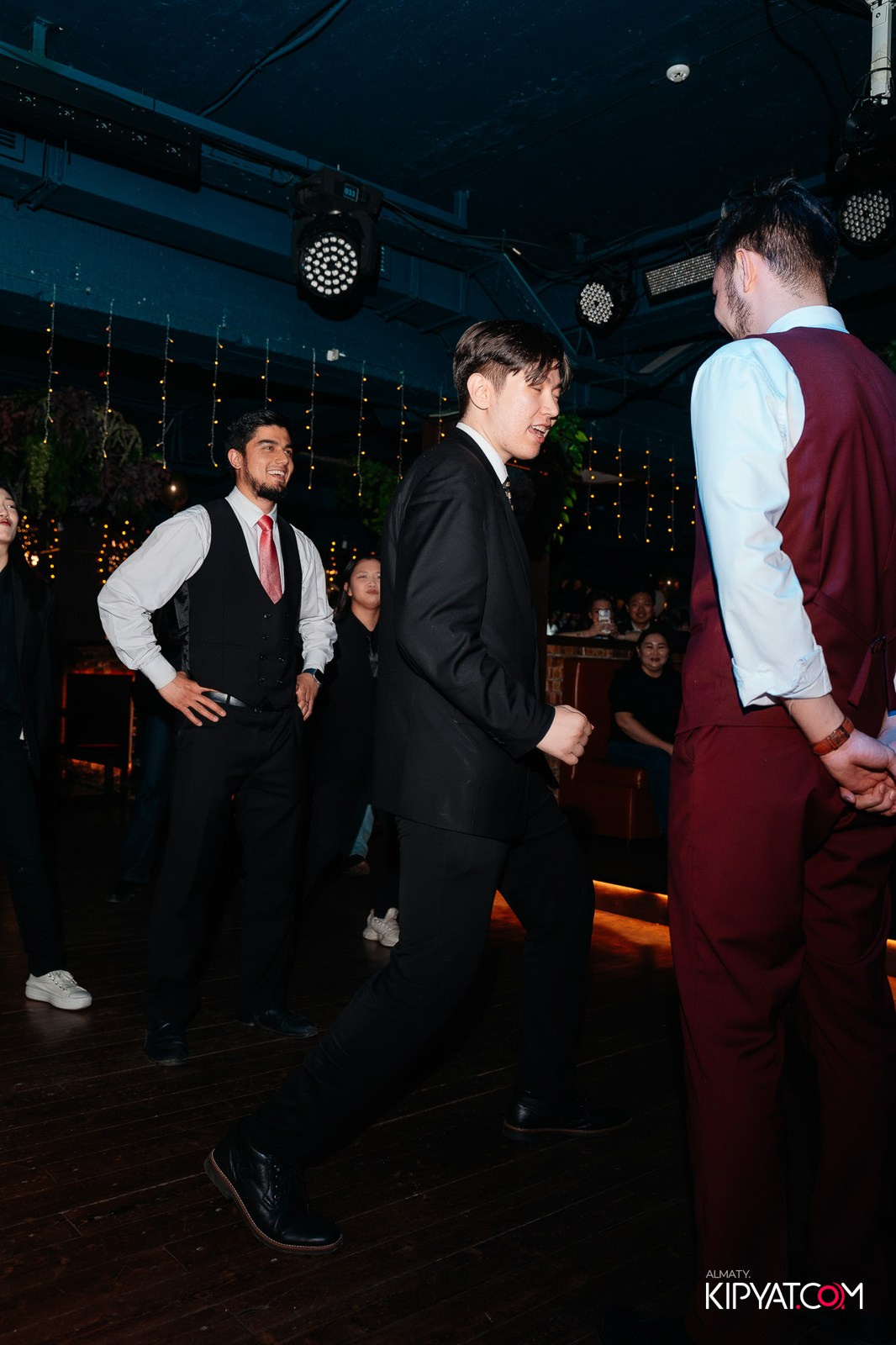 ДЕНЬ РОЖДЕНИЯ — MUNCHEN PUB NA PANFILOVA. КИПЯТКОМ АЛМАТЫ!