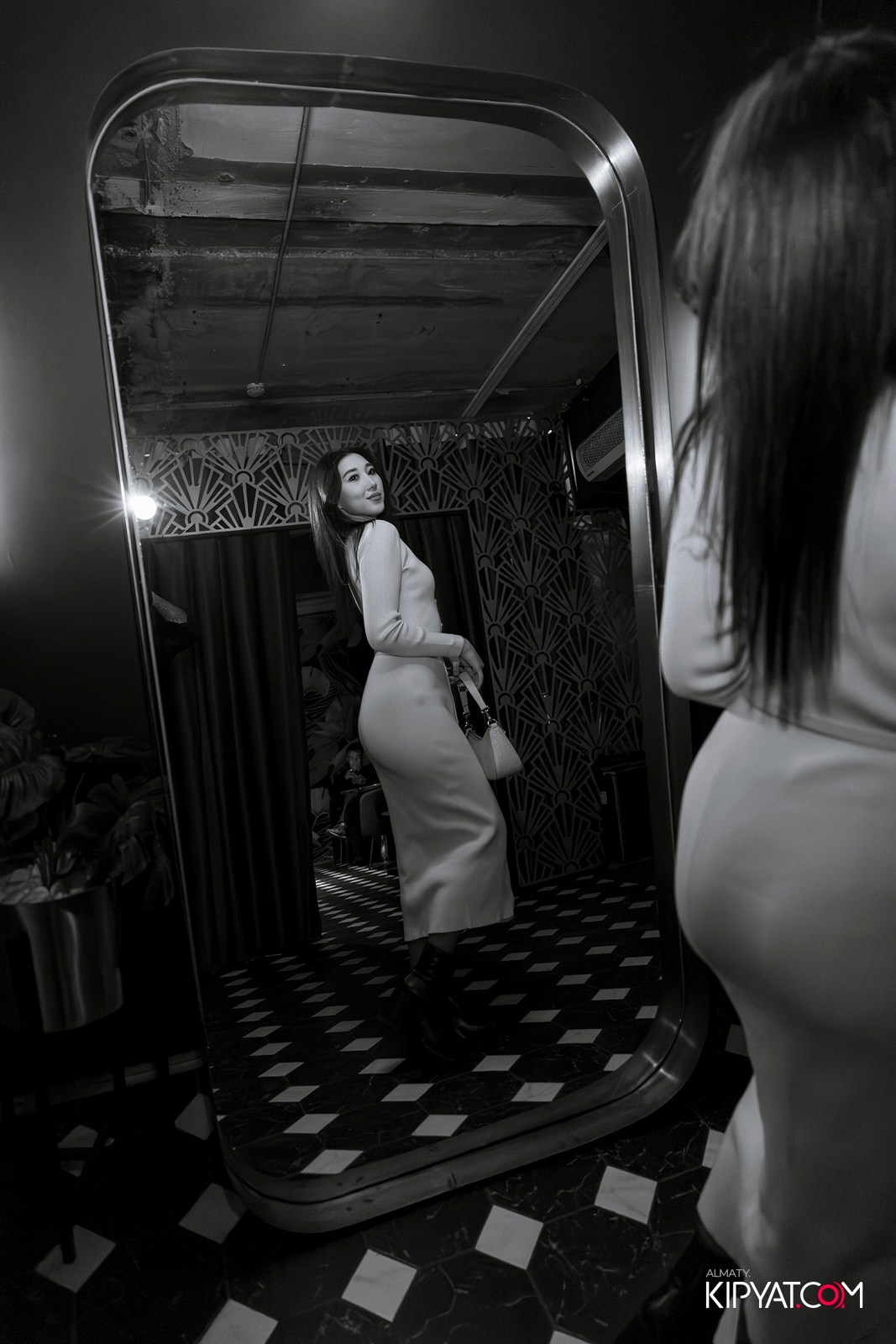 OLOVO BAR НА САТПАЕВА. КИПЯТКОМ АЛМАТЫ! Фотосъемка мероприятий в Алматы