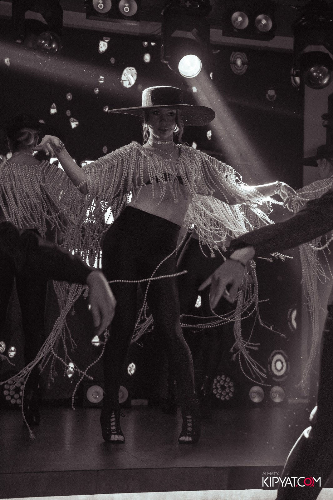 ПРЕЗЕНТАЦИЯ ЖУРНАЛА «VELLURE». КИПЯТКОМ АЛМАТЫ!