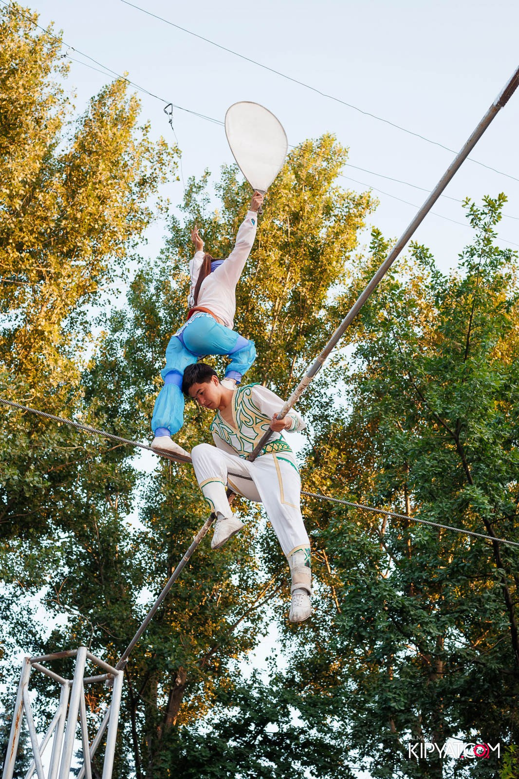 РЕСТОРАН УЧ ЛЯГАН. КИПЯТКОМ АЛМАТЫ!