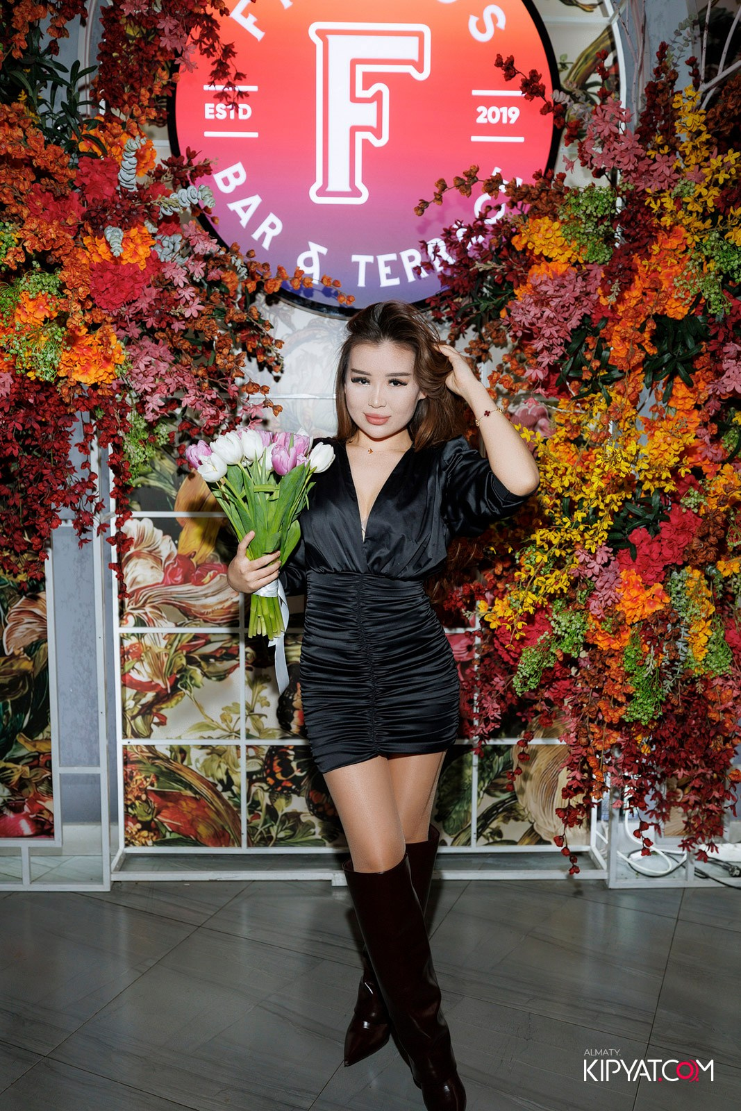 FRIENDS BAR & TERRACE. КИПЯТКОМ АЛМАТЫ! Фотосъемка мероприятий в Алматы