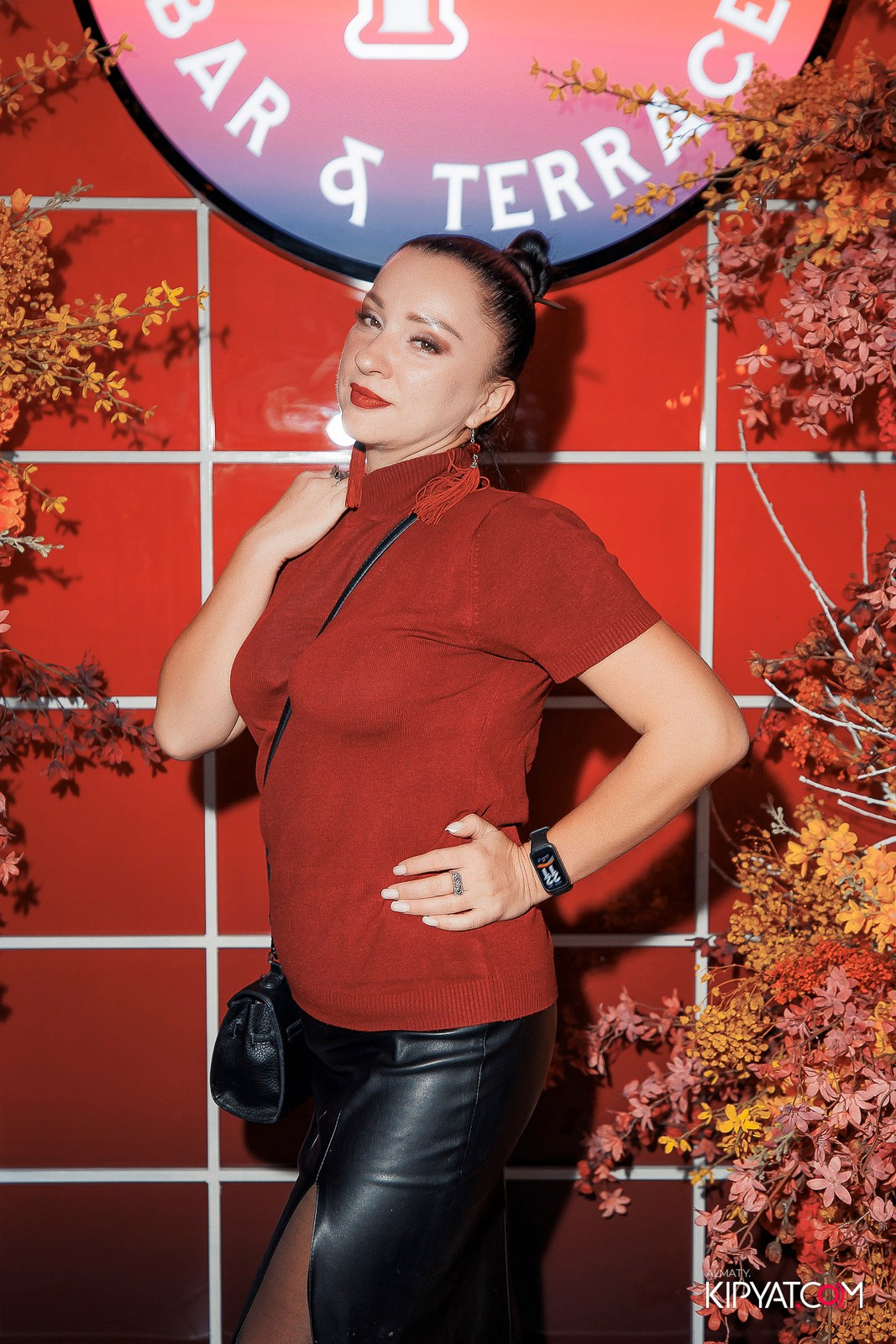 FRIENDS BAR & TERRACE. КИПЯТКОМ АЛМАТЫ!