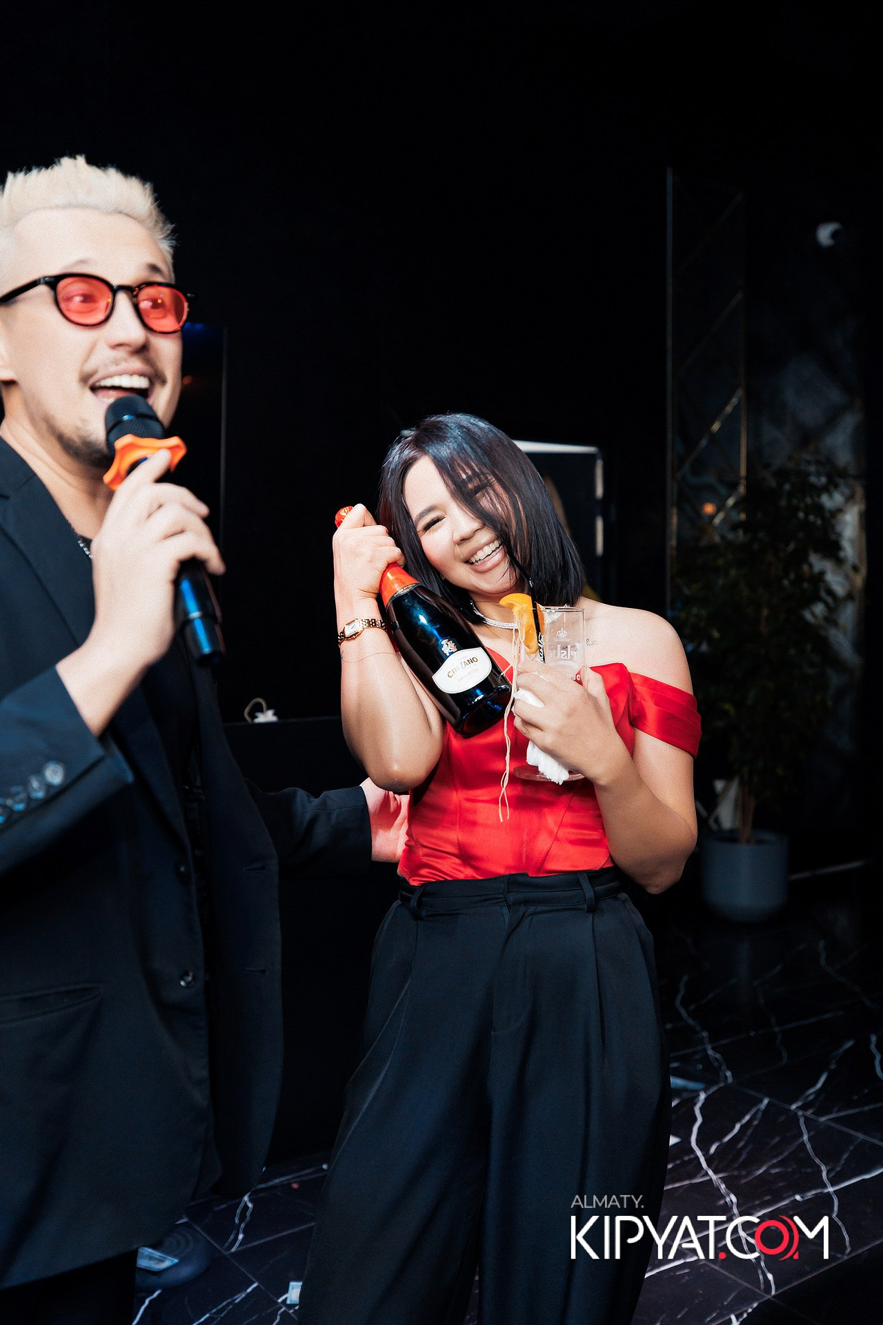 MOOD KARAOKE & TERRACE. КИПЯТКОМ АЛМАТЫ!