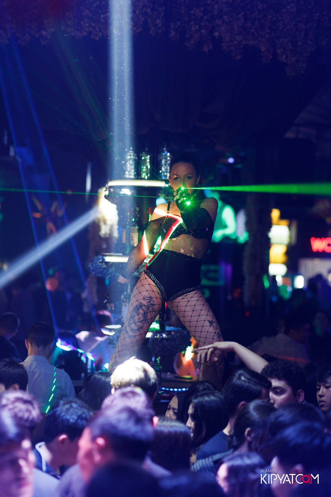 UYAT EMES BAR. КИПЯТКОМ АЛМАТЫ!