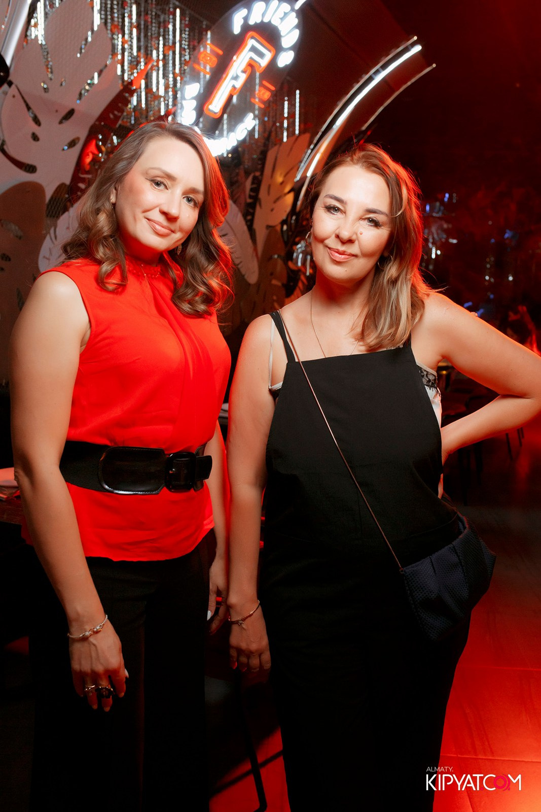 FRIENDS BAR & TERRACE. КИПЯТКОМ АЛМАТЫ! Фотосъемка мероприятий в Алматы