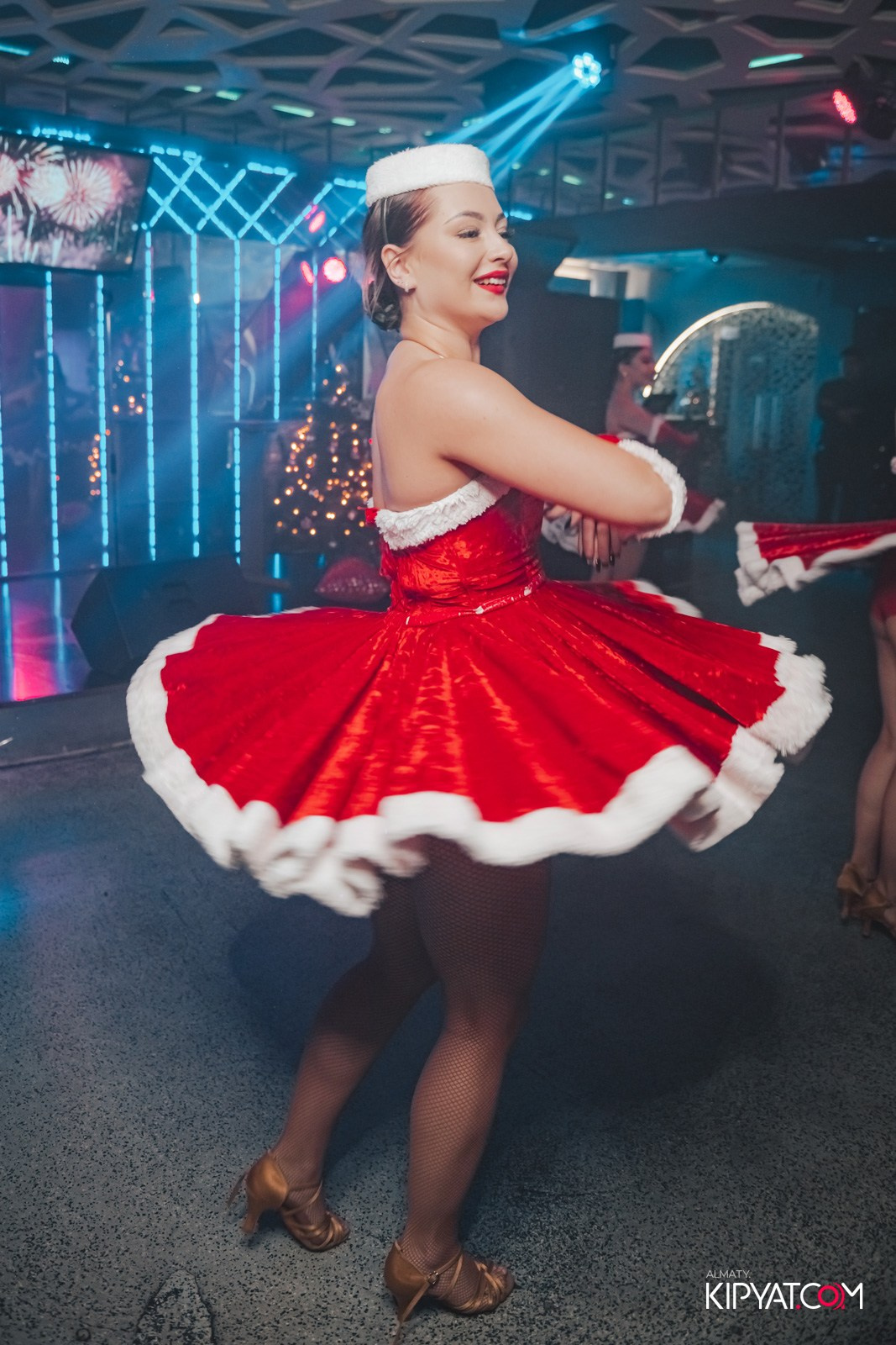 КАРАОКЕ МИКРОФОН. КИПЯТКОМ АЛМАТЫ!