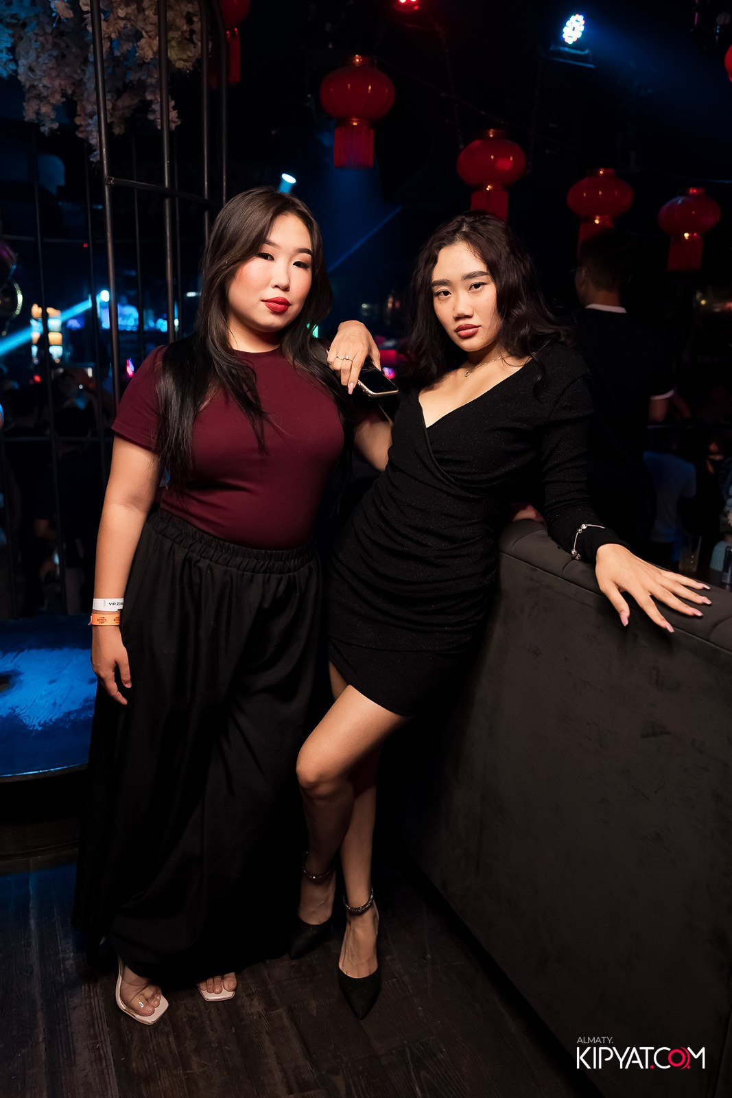 UYAT EMES BAR. КИПЯТКОМ АЛМАТЫ!