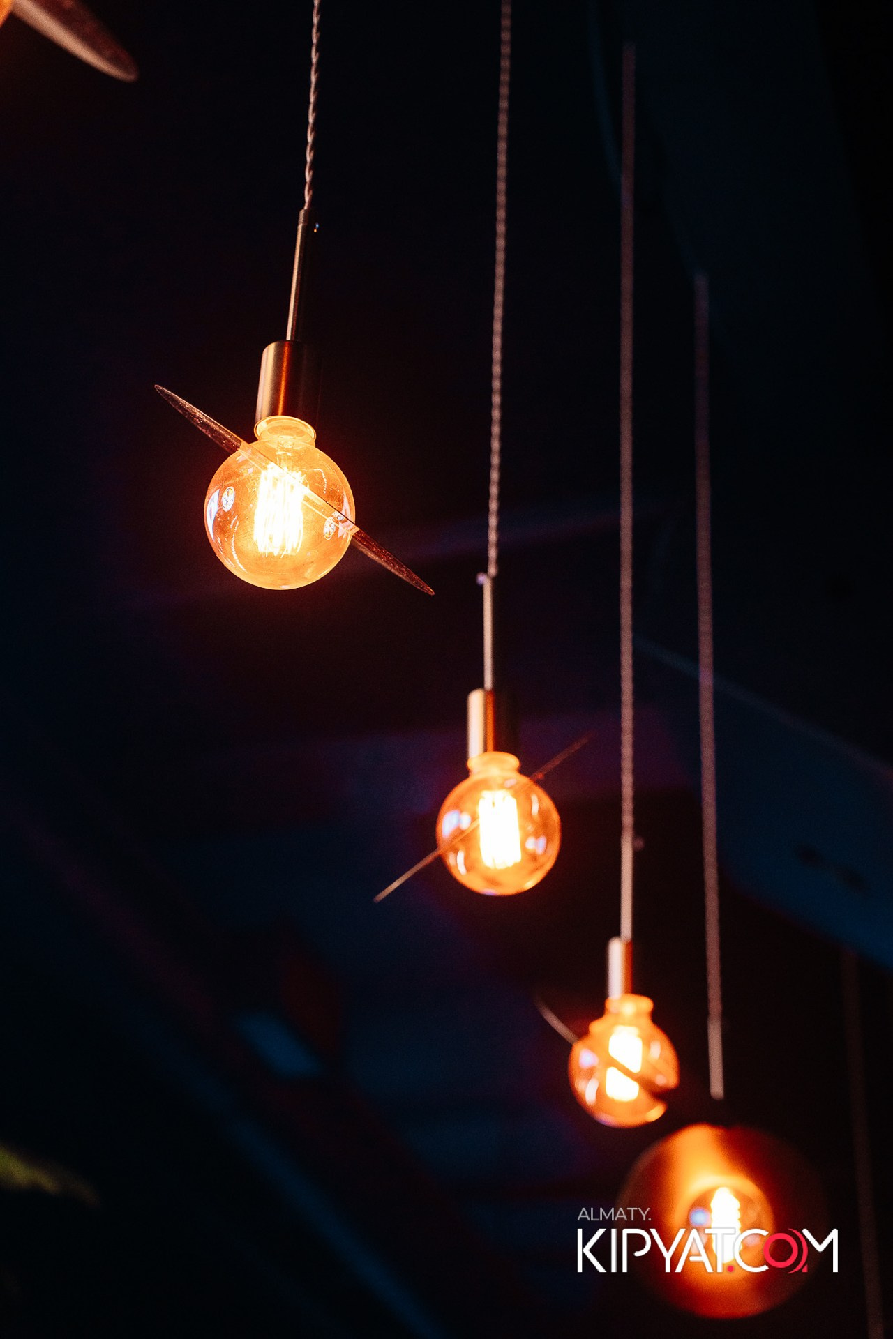 ДОРОГАЯ, Я НА ПИЛ. КИПЯТКОМ АЛМАТЫ!