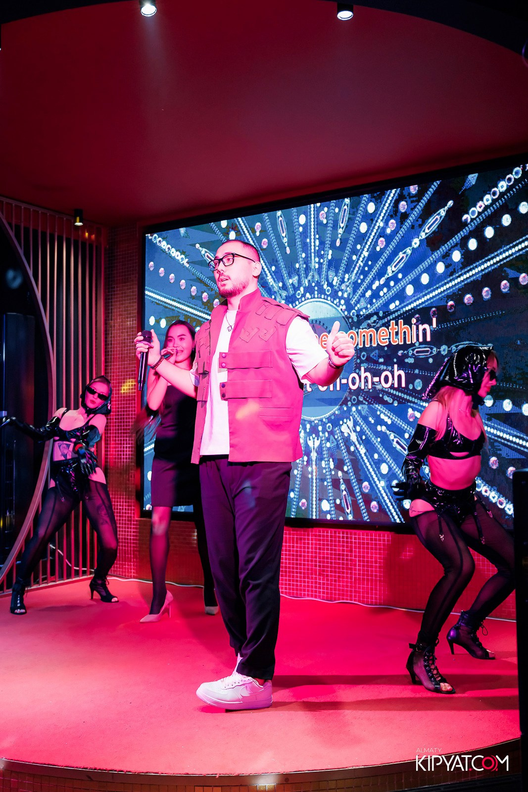 ЗАЯ, НА БИС. КИПЯТКОМ АЛМАТЫ!