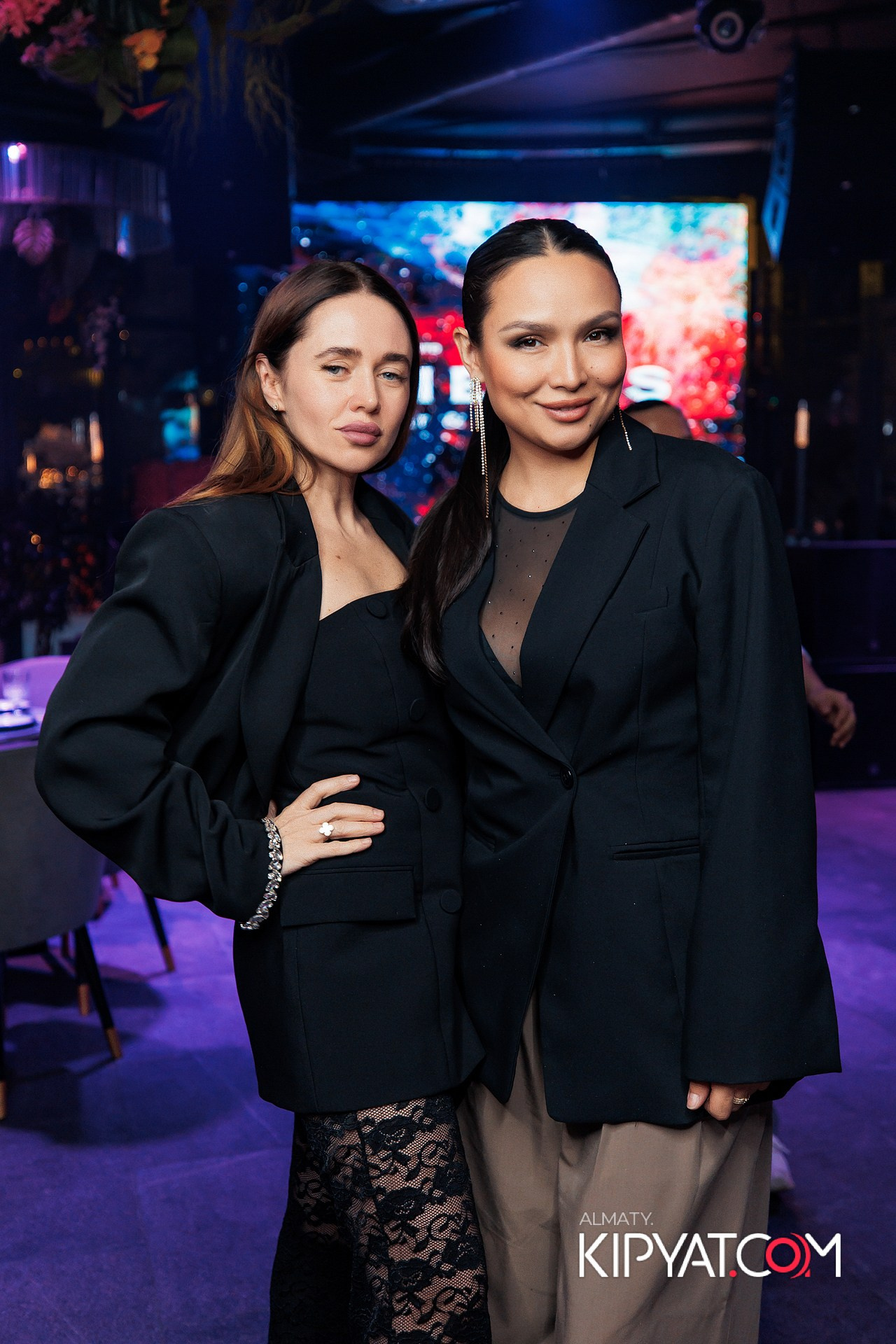 FRIENDS BAR & TERRACE. КИПЯТКОМ АЛМАТЫ!