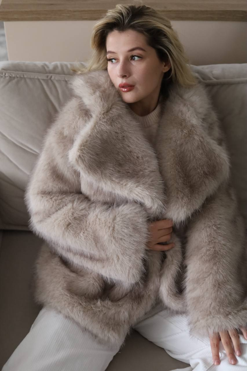 Кристина К Размер S-М, Рост 163, Параметры 84/68/95. LUNAPRO Дом стильных, сборных и индивидуальных съемок для брендов