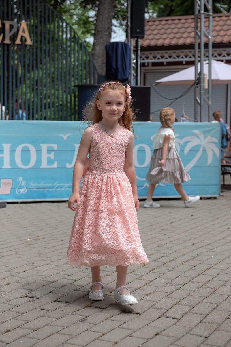 Парк Ривьера дефиле HAPPYkids. Семейный и коммерческий фотограф в Сочи Александр Бодунов