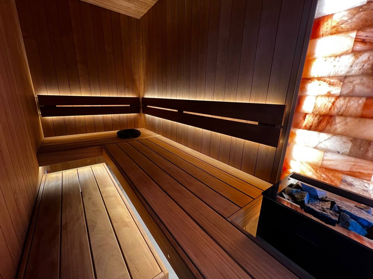 Печи Горбунова выдали нам на реализацию очень красивый и технологичный проект в Заречье. Вид имеет, но мы так делать не рекомендуем. SaunaTopMasters