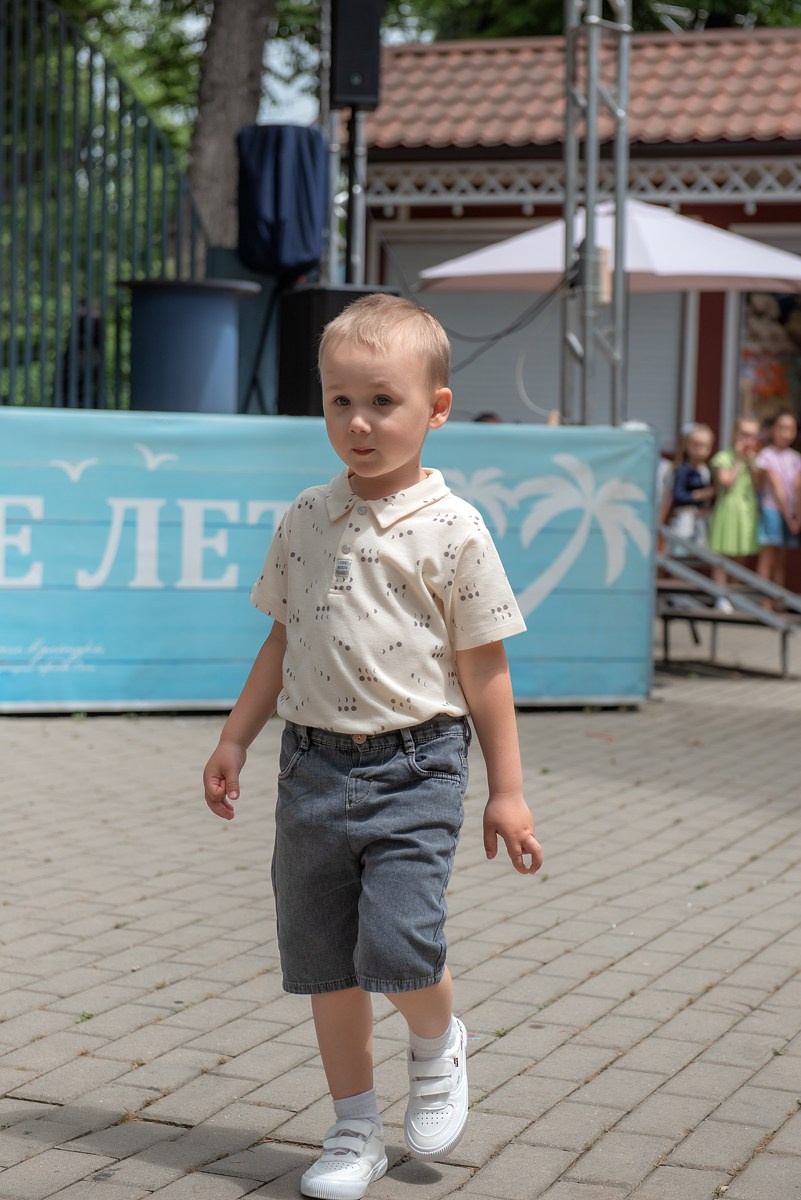 Парк Ривьера дефиле HAPPYkids. Семейный и коммерческий фотограф в Сочи Александр Бодунов