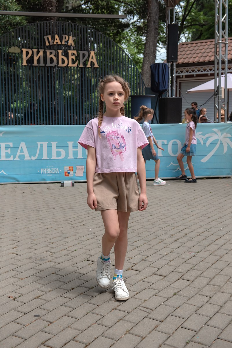 Парк Ривьера дефиле HAPPYkids. Семейный и коммерческий фотограф в Сочи Александр Бодунов