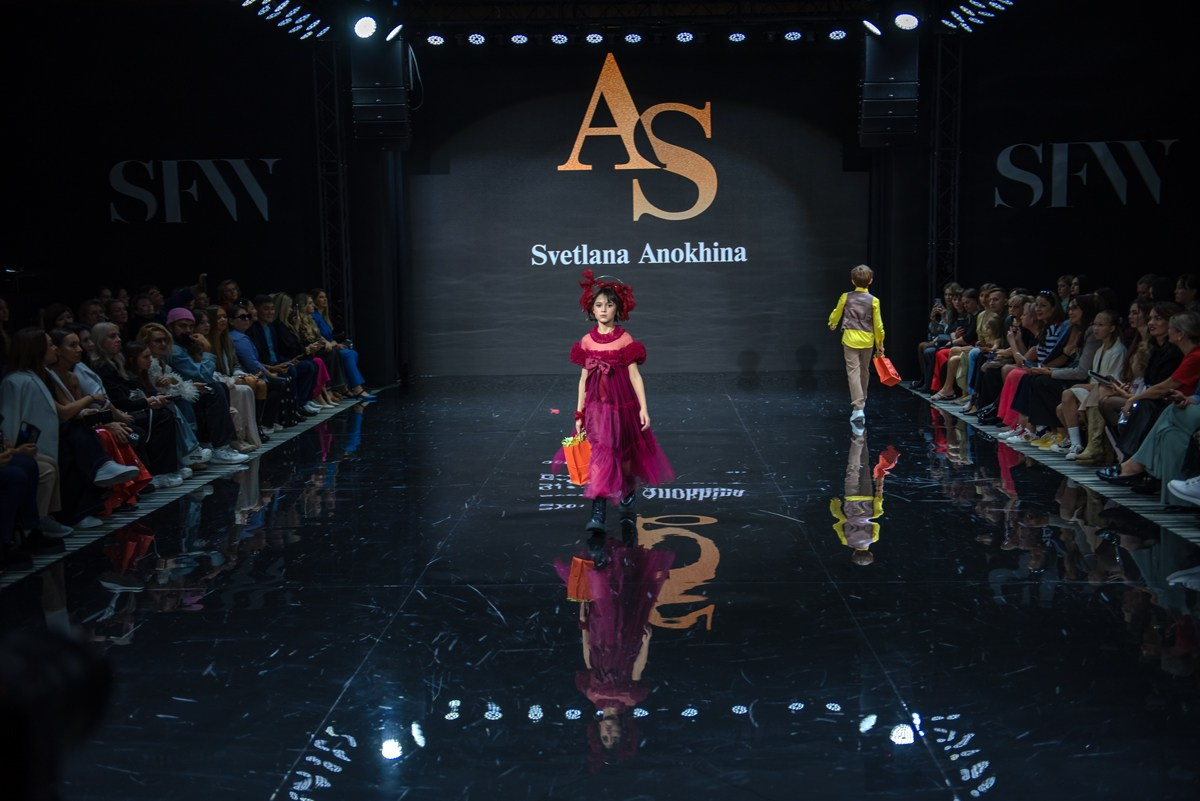 SochiFashionWeek2024 дизайнер Анохина Светлана. Семейный и коммерческий фотограф в Сочи Александр Бодунов