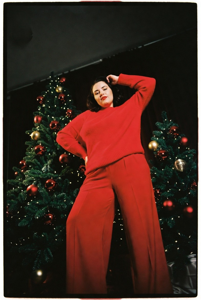 Плюс сайз в красном