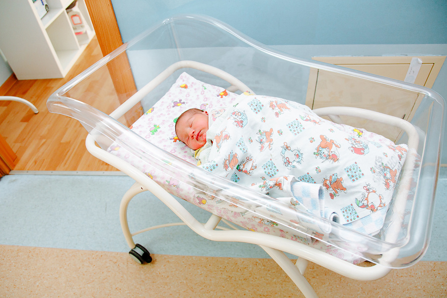 Съёмка выписки из роддома. Как и зачем её «едят»…. Фотограф в Краснодаре Дина Павленко