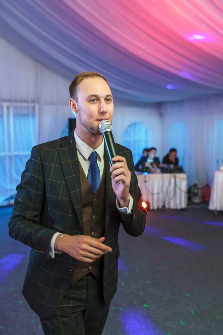 Свадьбы. Ведущий мероприятий  — Александр Шилов