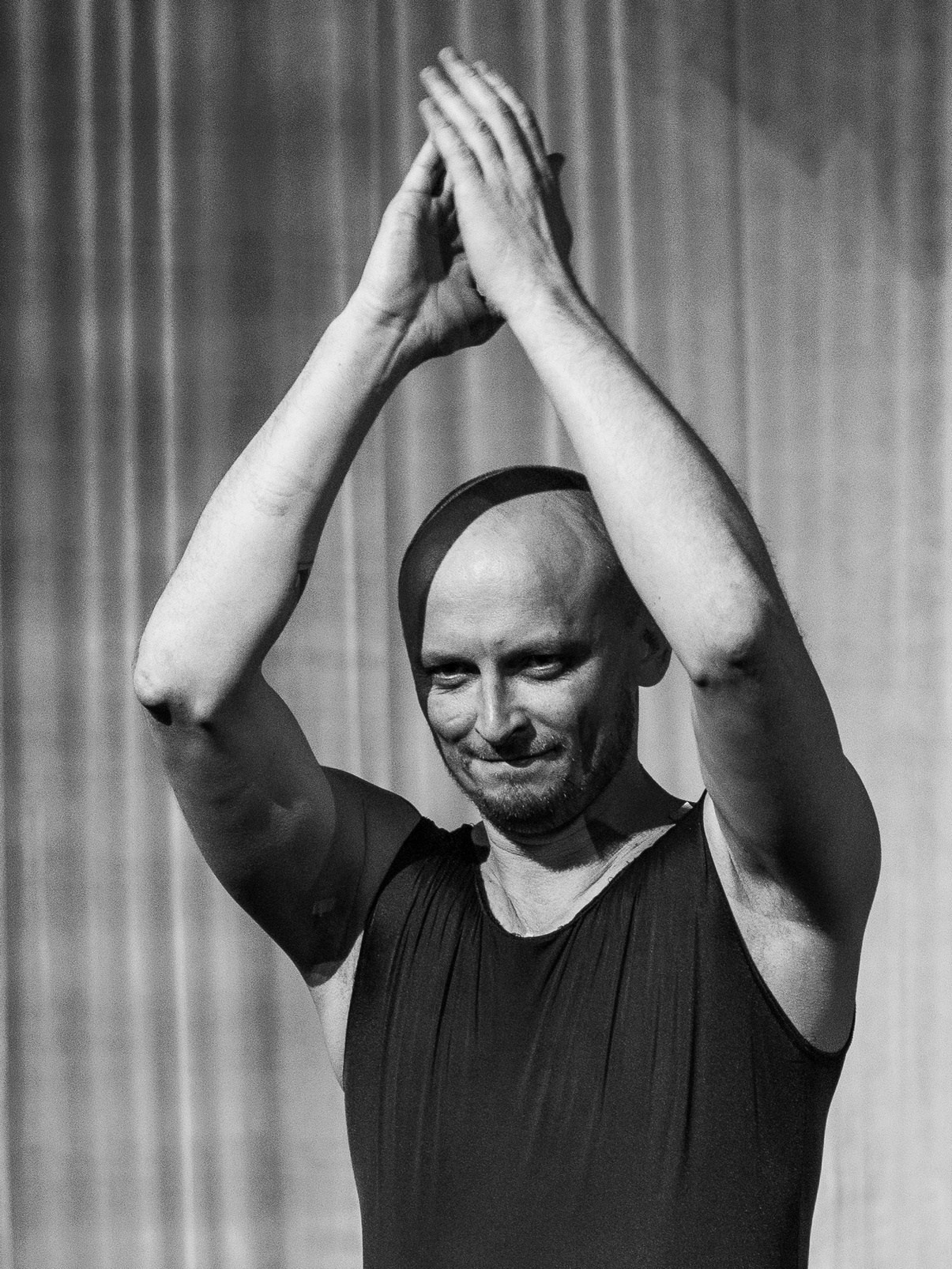 Петерс_Театр Старый дом_Новосибирск. Фотограф. г. Южно-Сахалинск. Олег Толстов