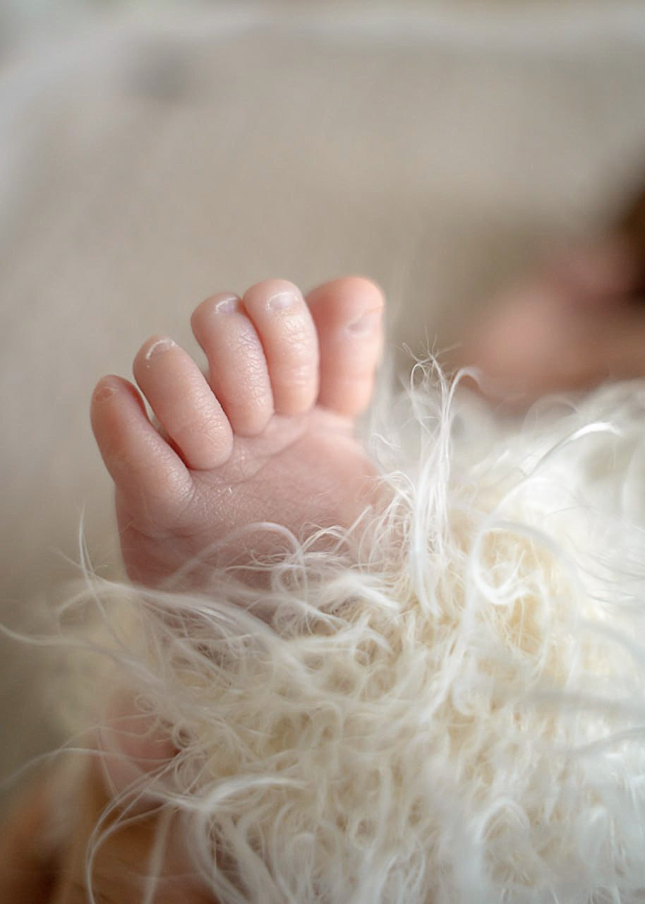 Фотосессия новорожденного дома  примеры фото. Фотограф в Ялте Инна Найден. Детский и семейный фотограф