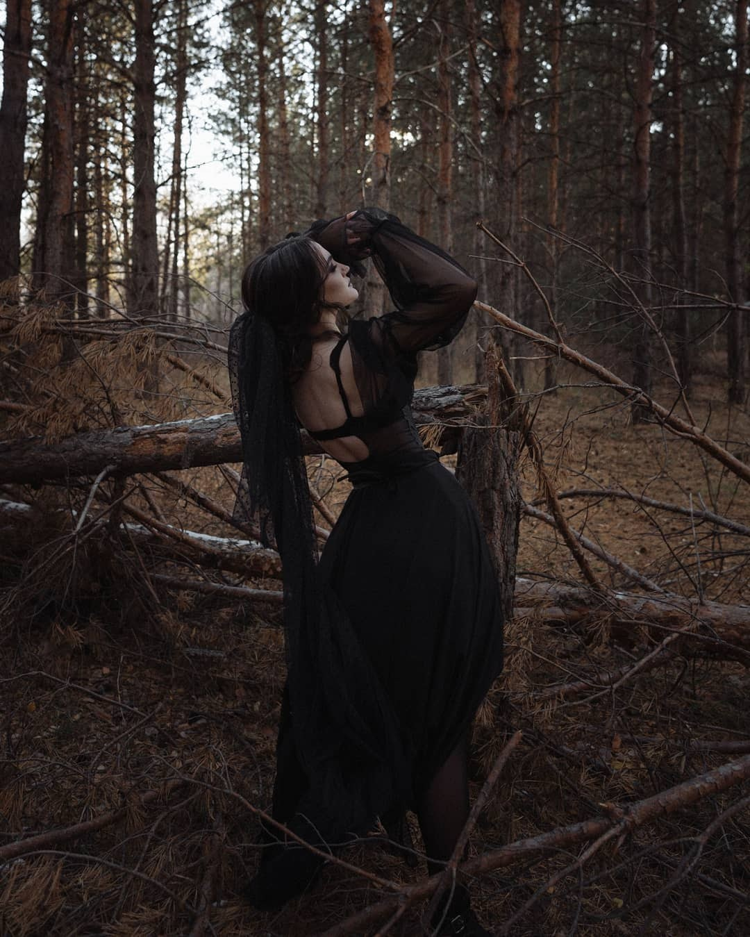 Ведьма. Анна Парсанова.ФОТОГРАФ