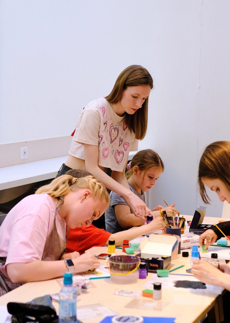 Творческие мастер-классы. ART.KARAS — студия кастомизации одежды и арт-мероприятий