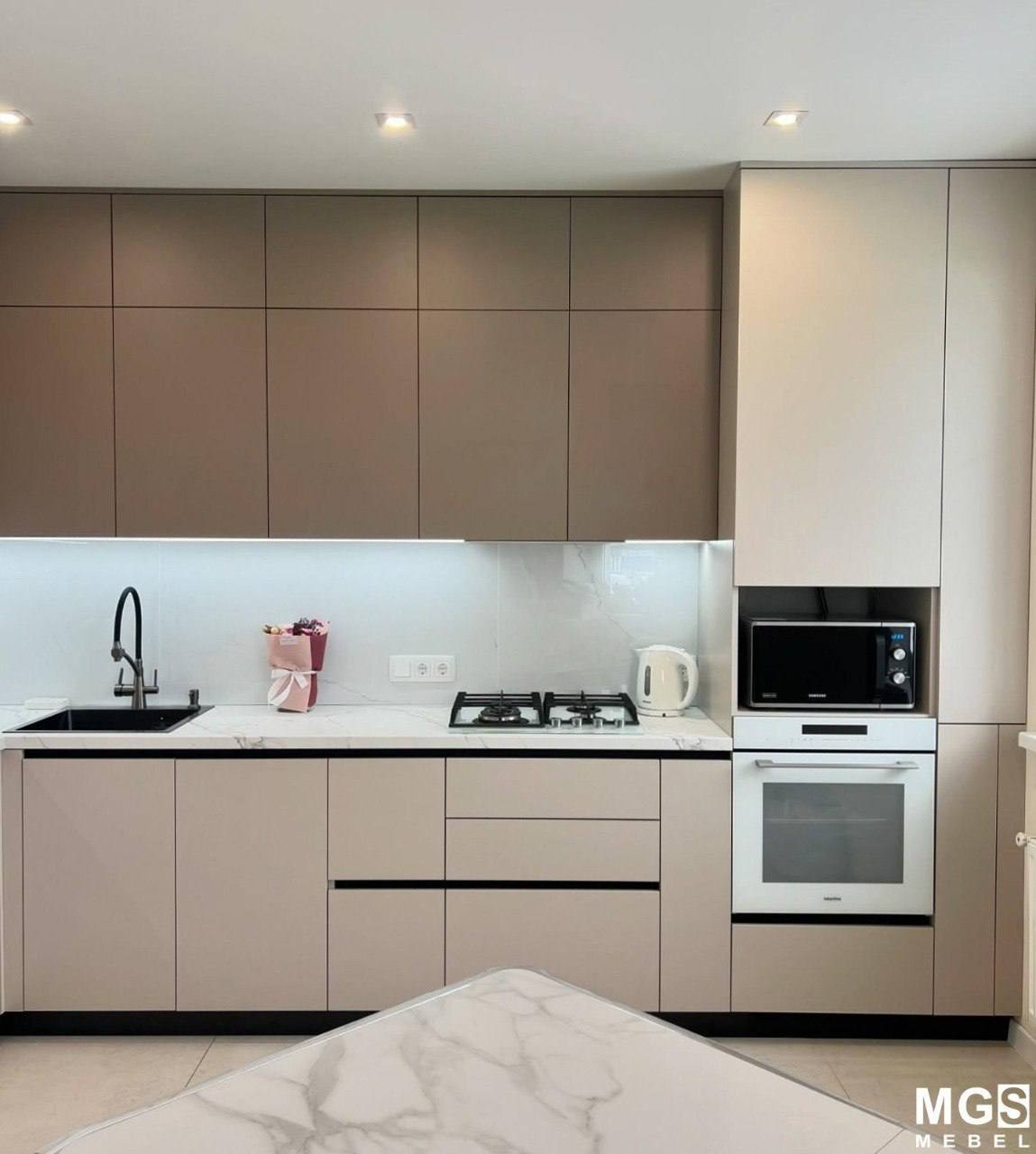 Кухонный гарнитур мгс мебель по индивидуальным размерам на заказ в фирменном магазине мгс мебель