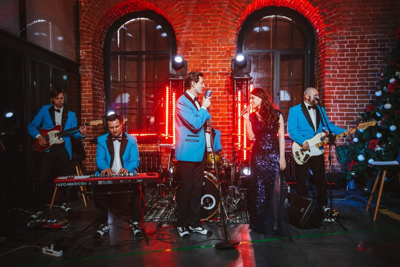 ИВЕНТОВЫЙ СВЕТ (EVENT LIGHT) НА СВАДЬБЕ. Фото и видеосъемка в Кызыле, аэросъемка Кызыл, фотограф, видеограф