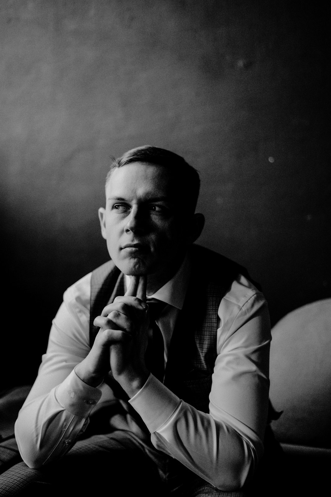 Свадебная фотосессия в стиле минимализм в Тюмени — Максим и Таня — Фотограф Дарья Мустафина. Фотограф Дарья Мустафина, Тюмень