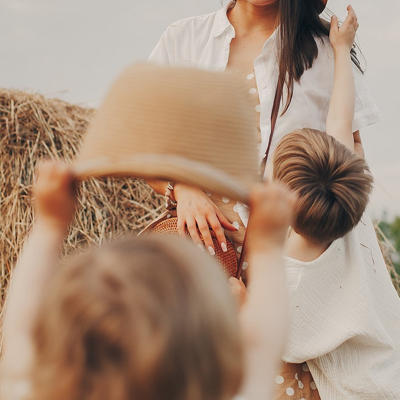 Фотосессия со стогами сена. Фотограф Евгения Мальцева, Архангельск