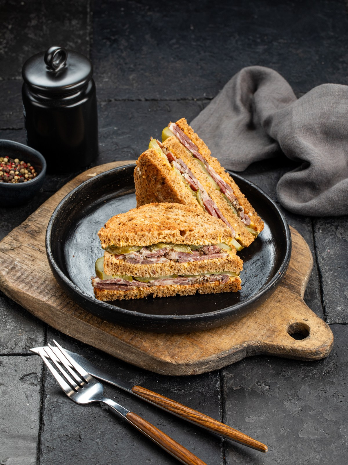 Клевер Мясо. Фудфотограф, фудстилист и сет дизайнер в Москве Алена Синицына