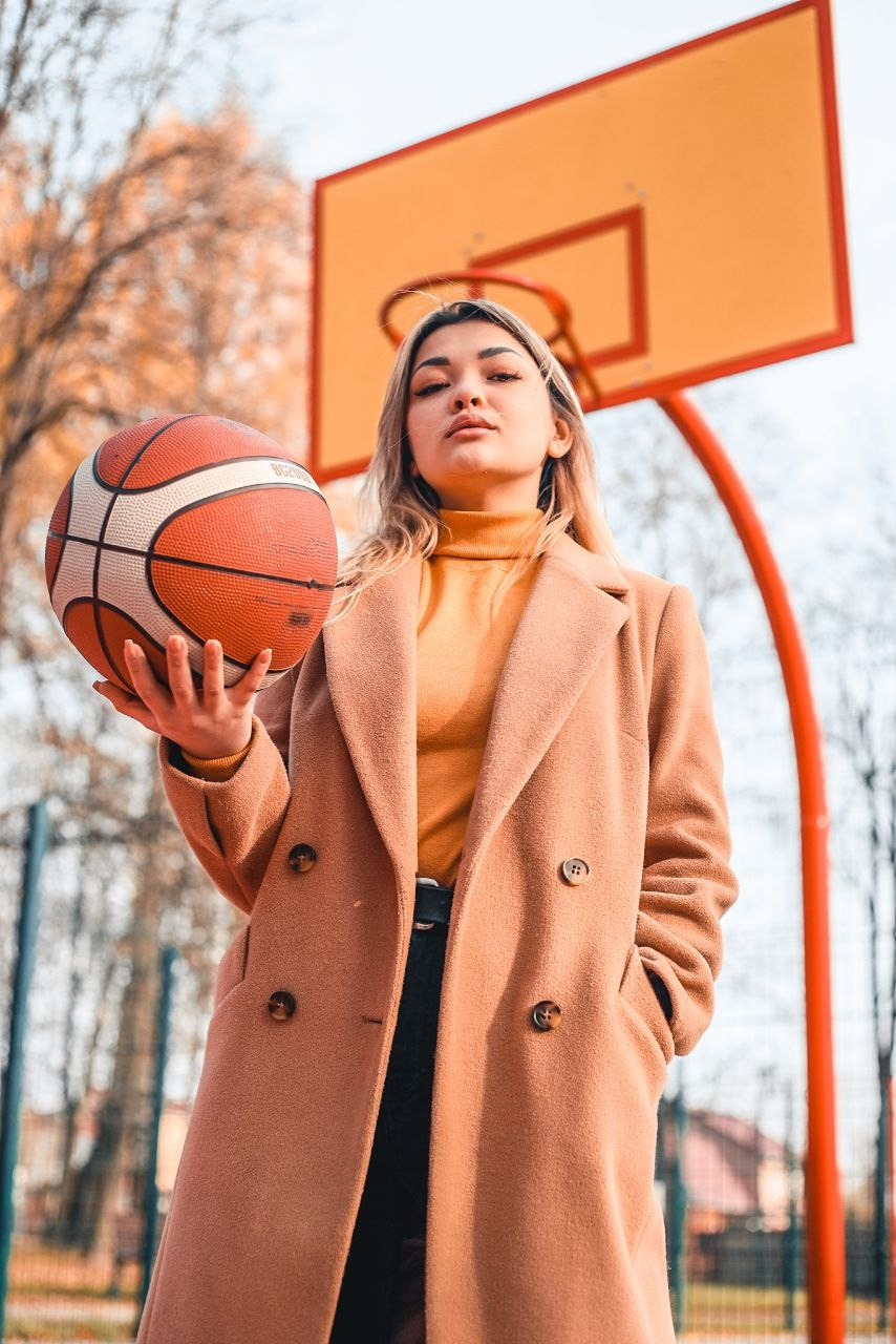 Фотосессия Карины осенью. Выпускные альбомы в Серпухове