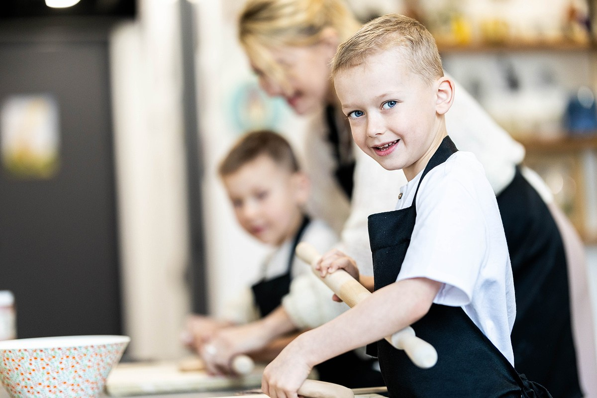 Семейные истории в гончарной мастерской. Детский и семейный фотограф Домодедово