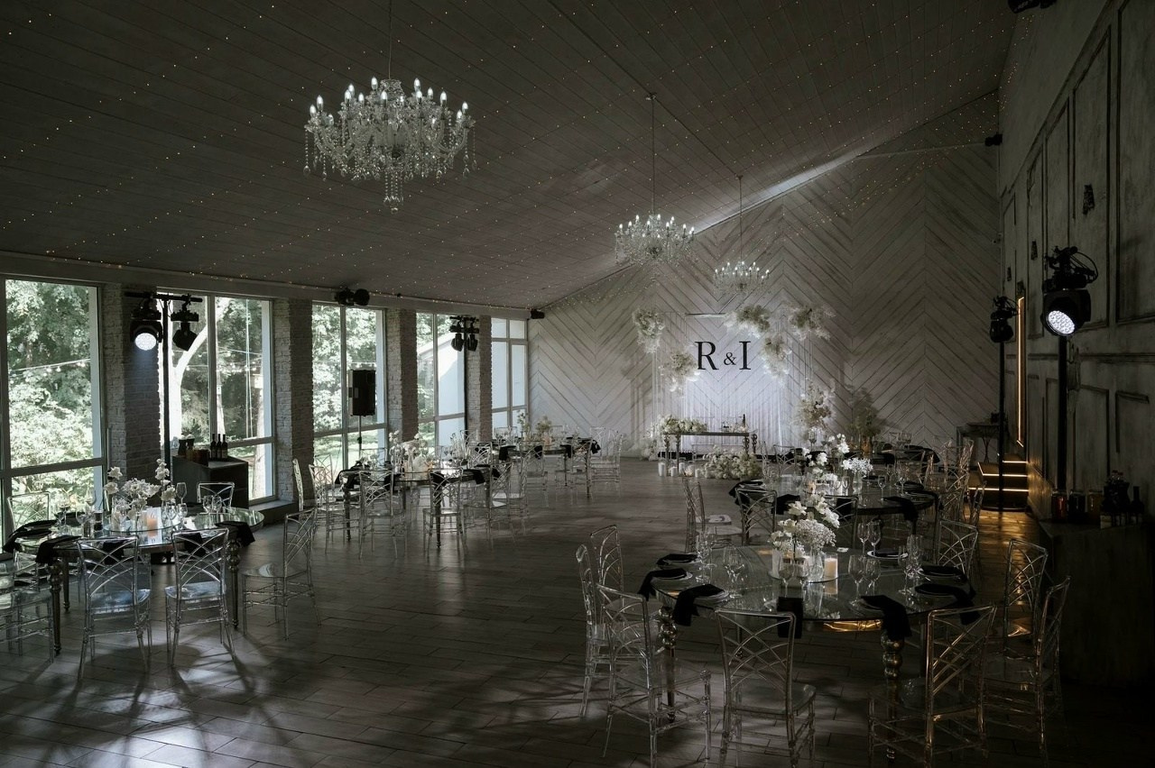 Декор Джуси роуз. Подрядчики и друзья сети свадебных площадок House for wedding