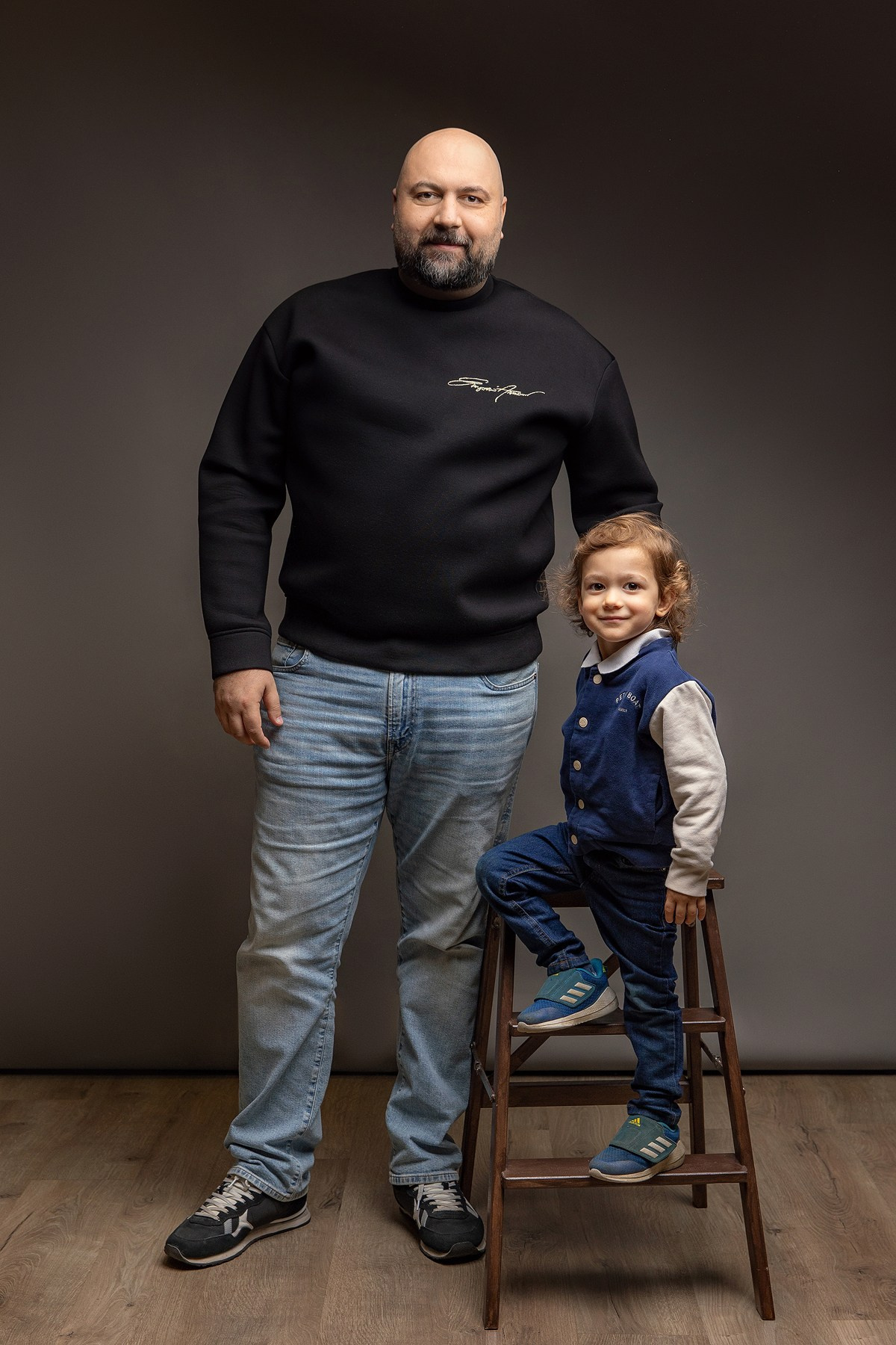 Кадры с родителями. Фотограф новорожденных, семейный фотограф в Санкт-Петербурге