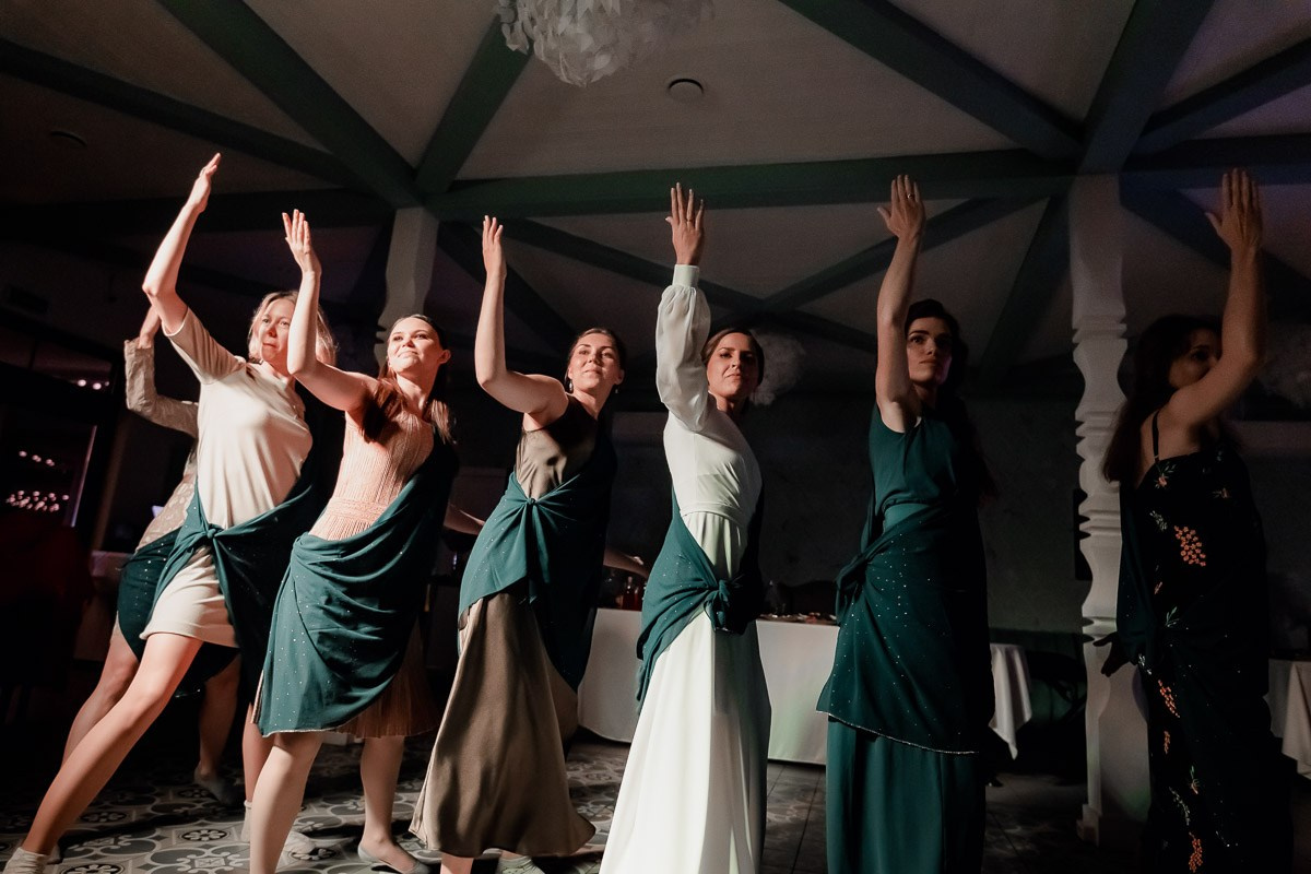 Свадебная фотосессия в ресторане. Свадебный фотограф в Санкт-Петербурге Антон Владимиров