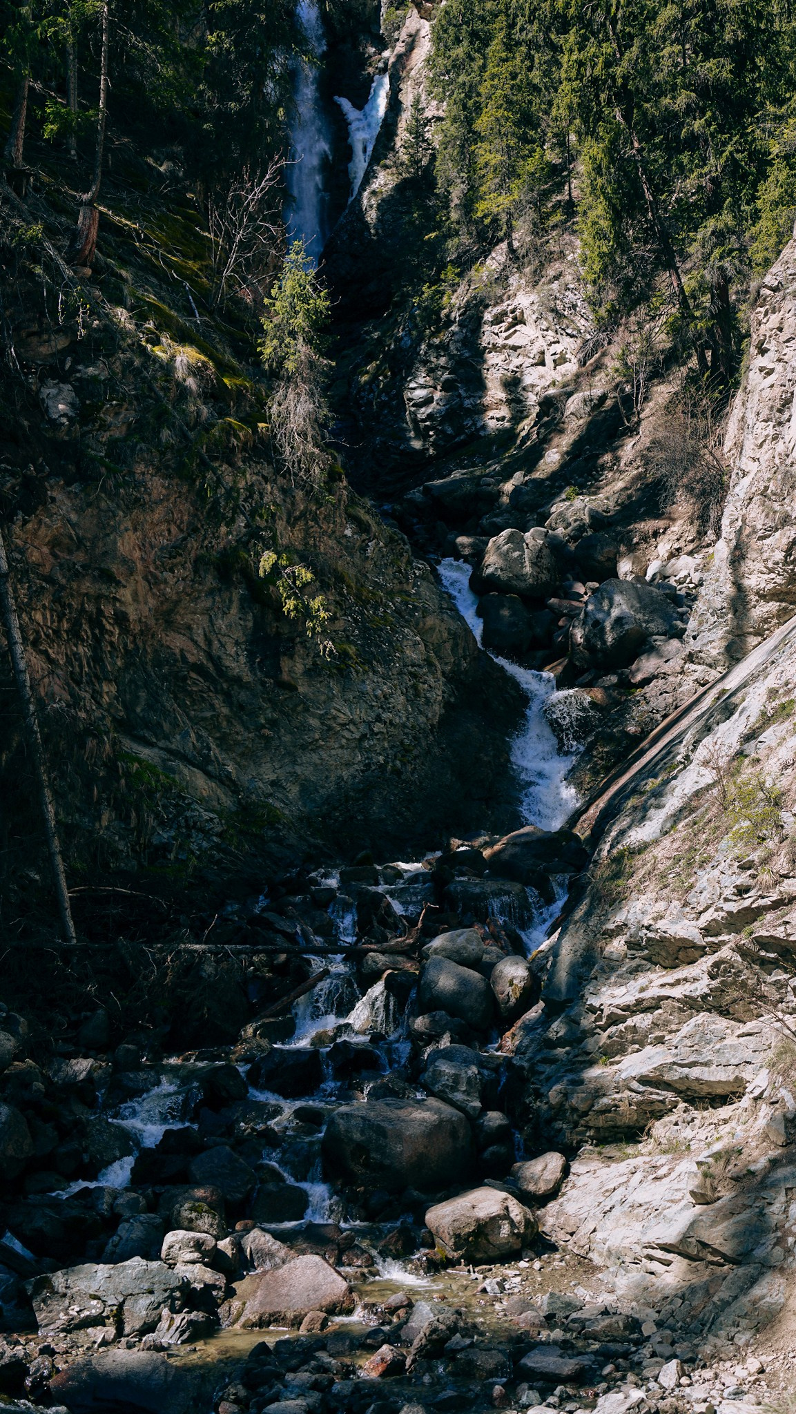 Кыргызстан. Человек с фотокамерой