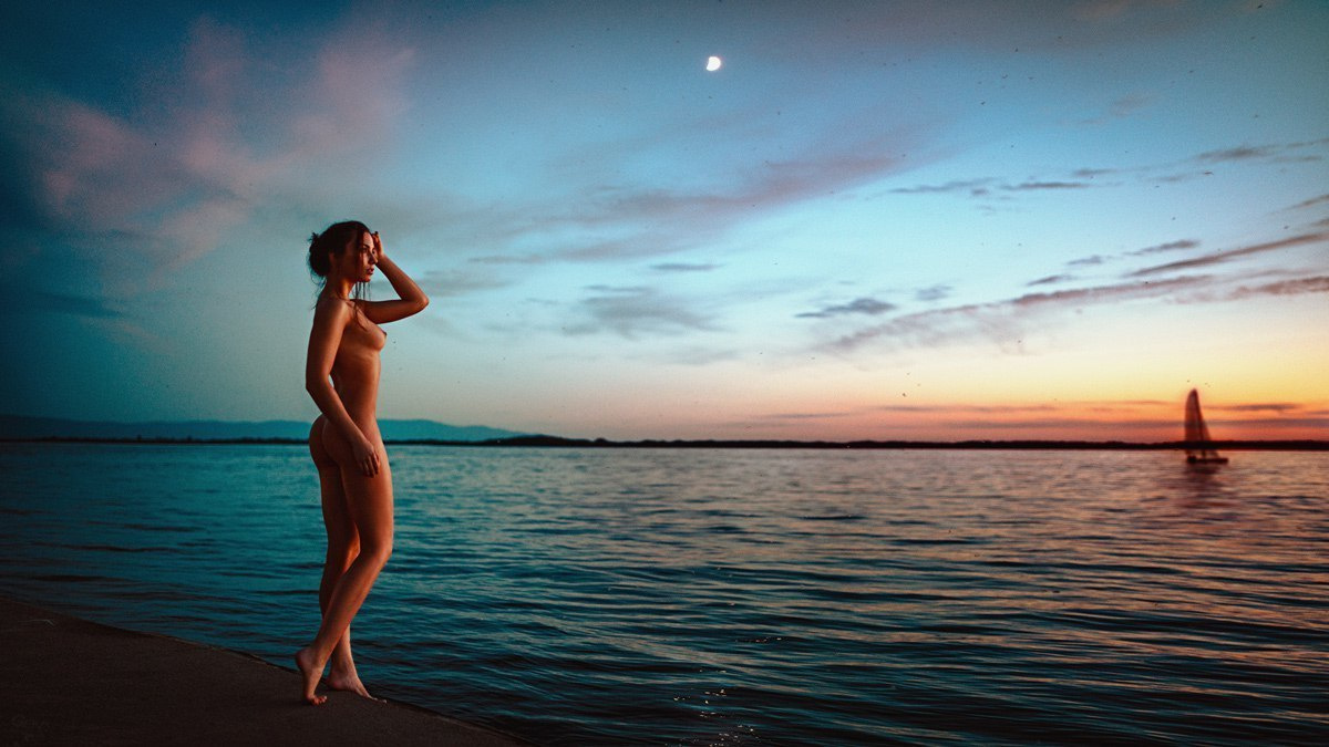 Портреты в жанре Ню