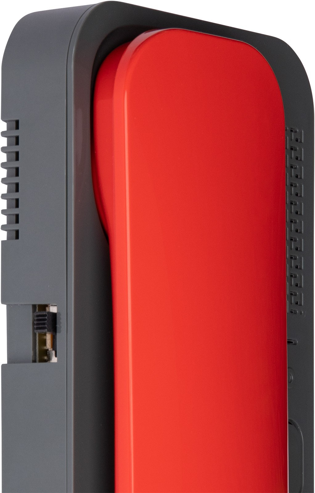 Ракурс с акцентом на дизайн домофона | Съемка для бренда