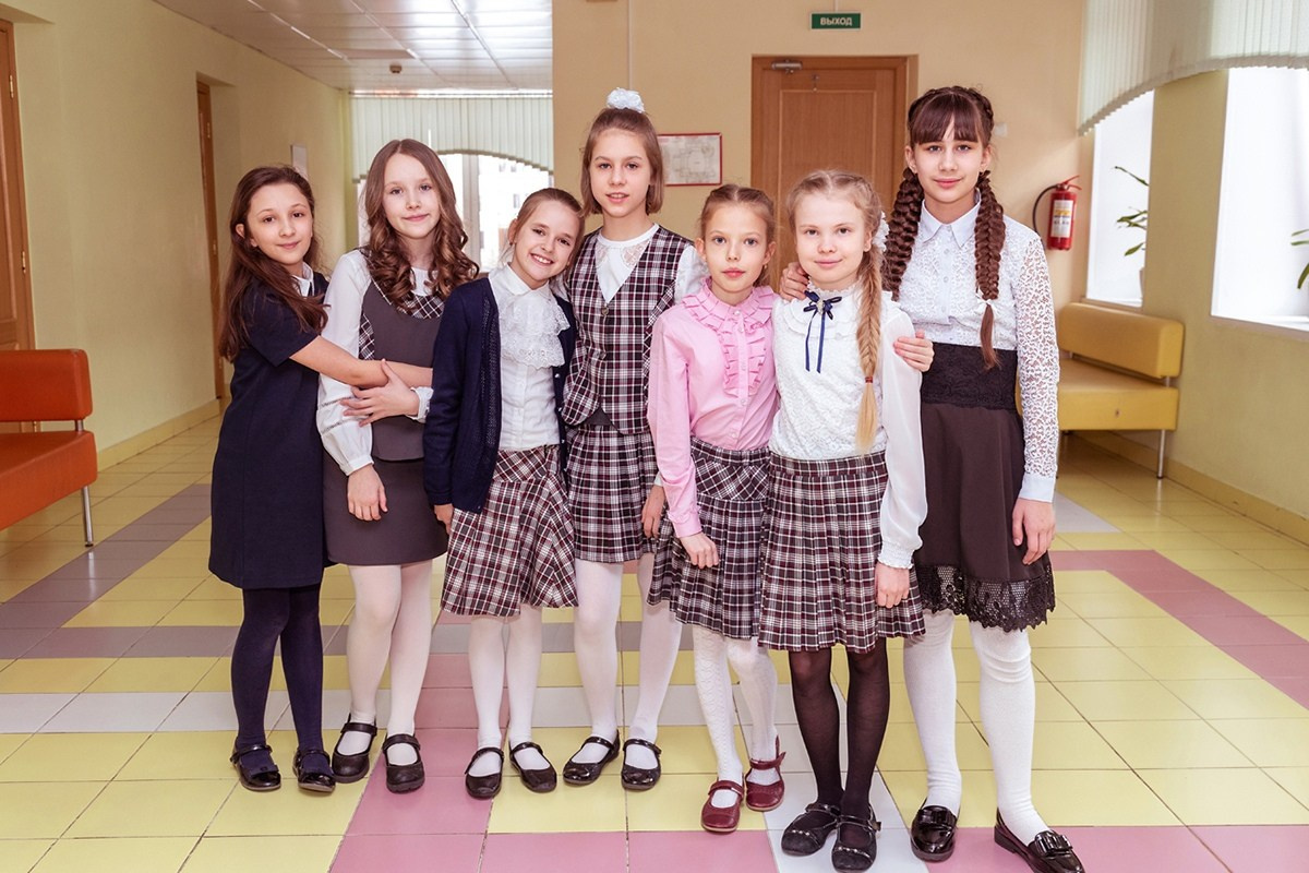 В школе. Выпускные альбомы СПБ. Фотограф в Садик и Школу