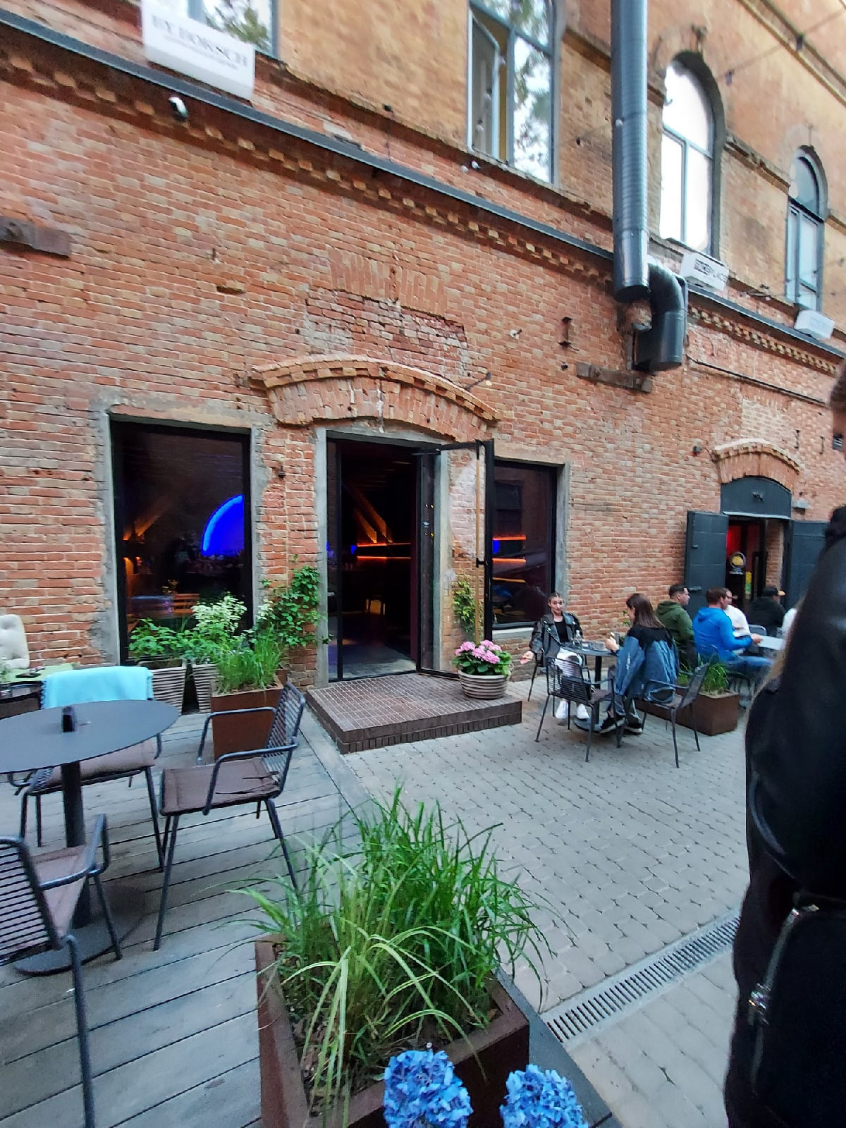 Вокруг центр. Свадебный фотограф в Ростове Александра Груздева