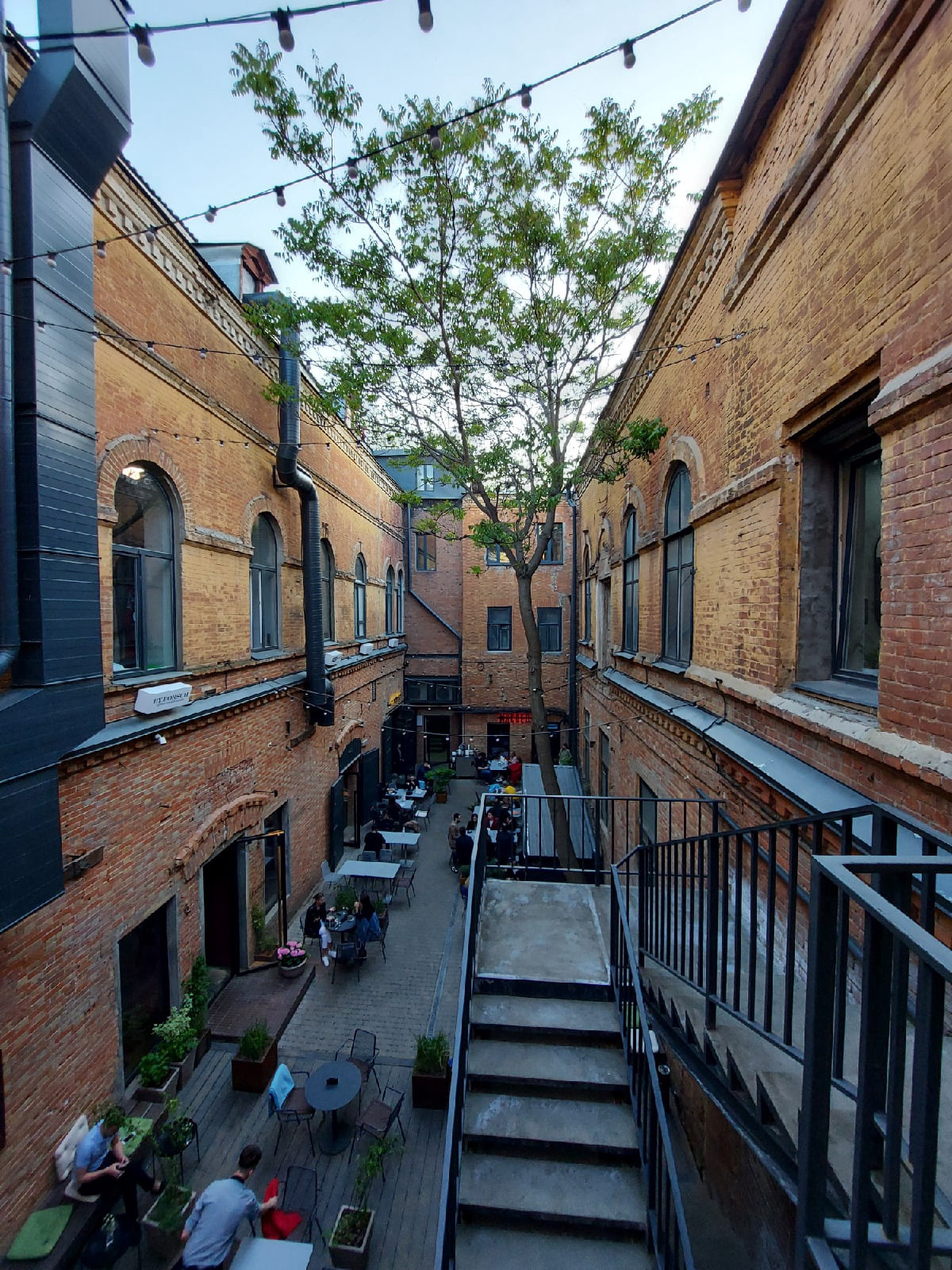 Вокруг центр. Свадебный фотограф в Ростове Александра Груздева