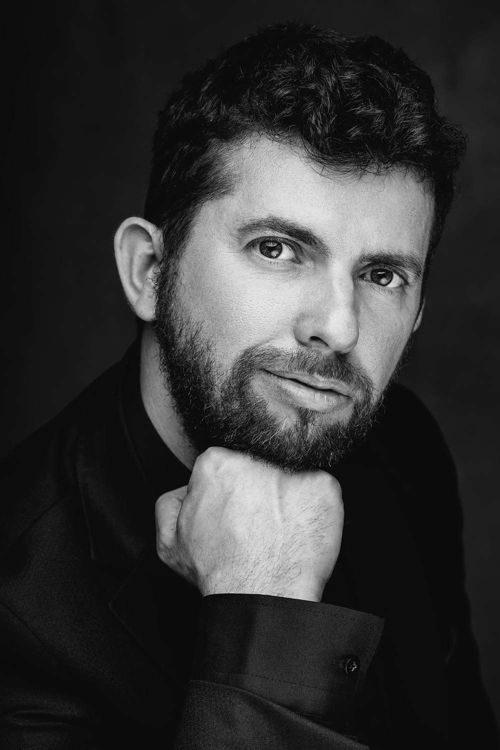 U-ray: Художественный чёрно-белый портрет. U-ray