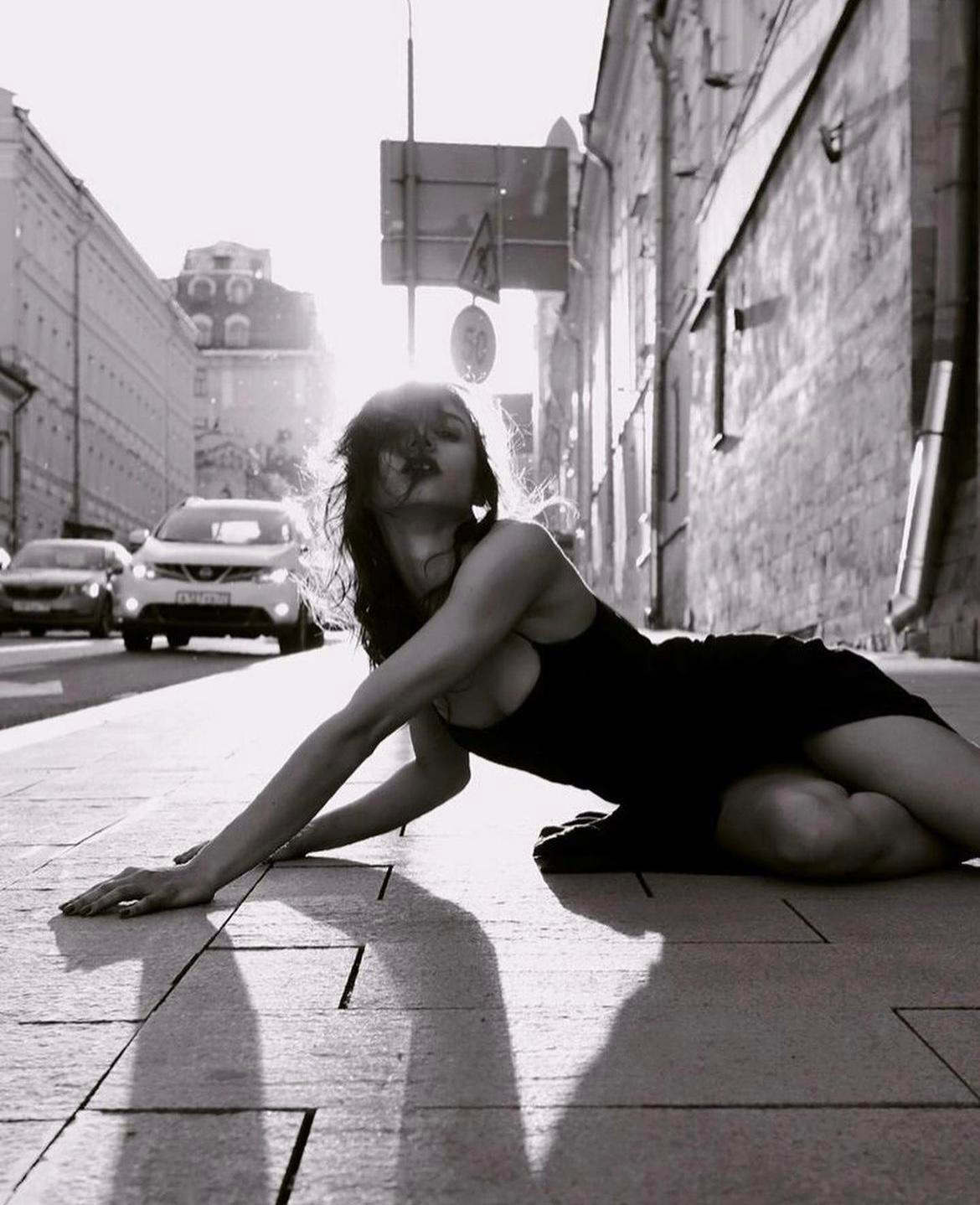 Модель для предметной съемки Виталина Б. Москва| Sale Easy