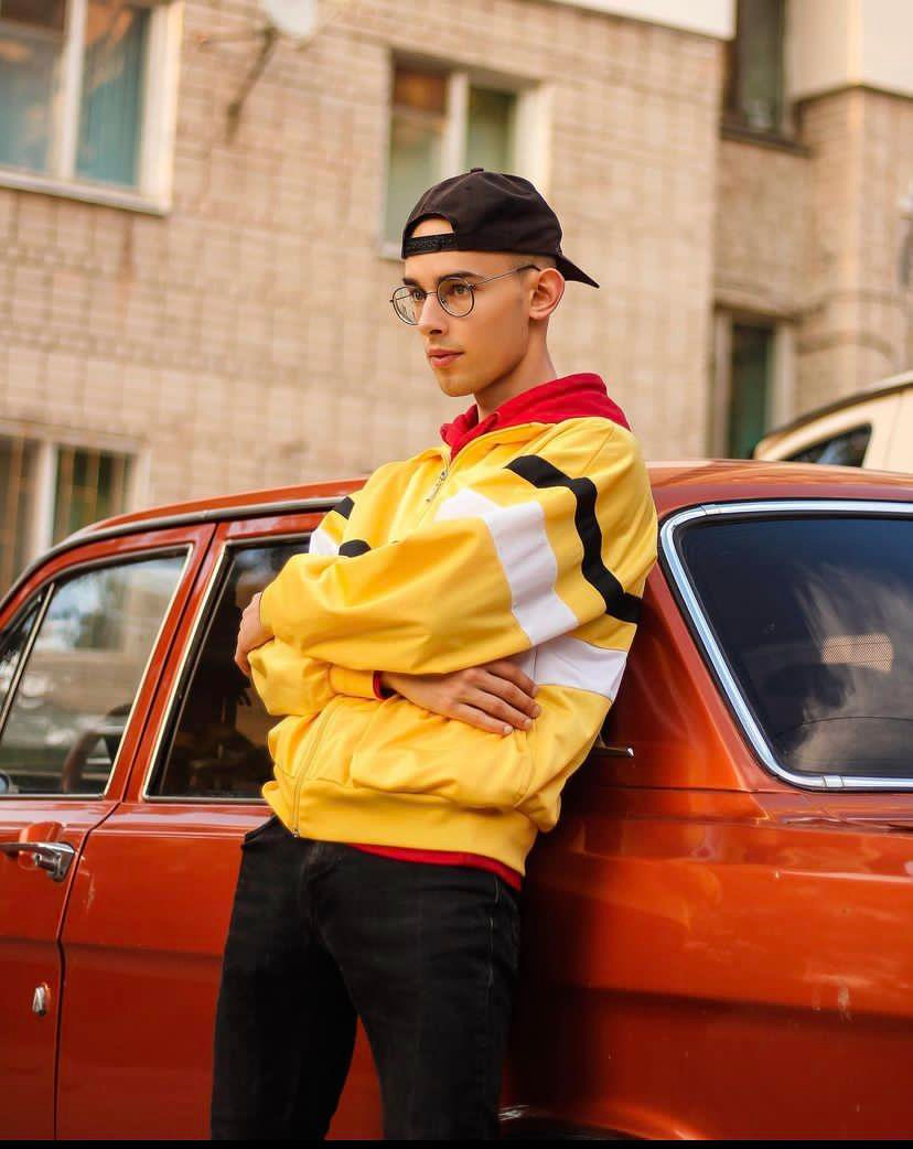 Модель для съемки для интернет магазинов Вадим Москва | Sale Easy